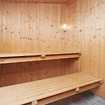 10 Person In Vig-by Traum * Vig
